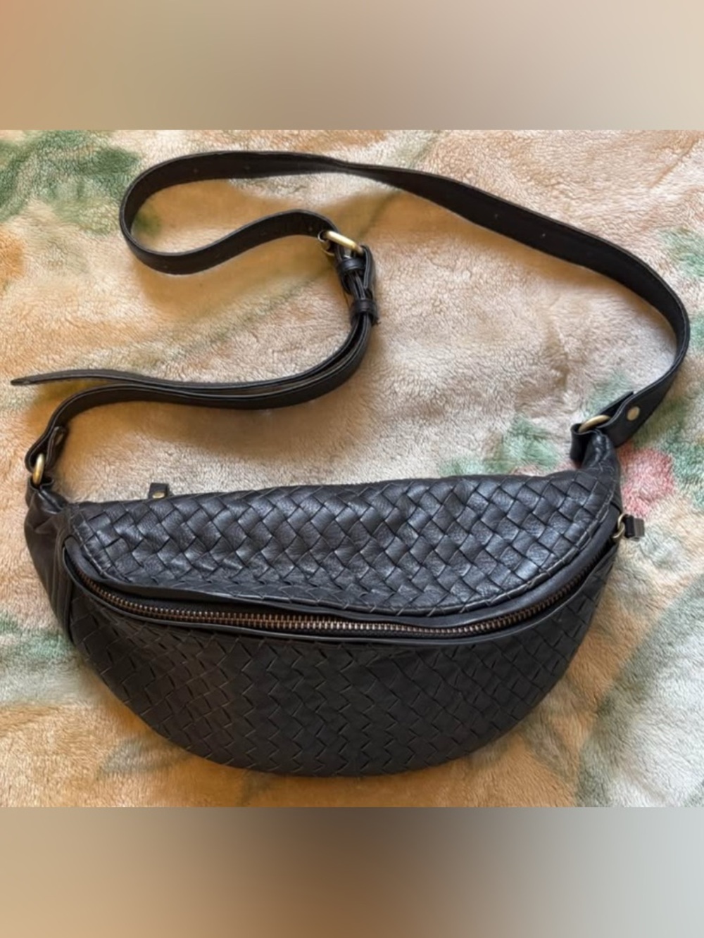 Woven Leather Crossbody Belt Bag - Black